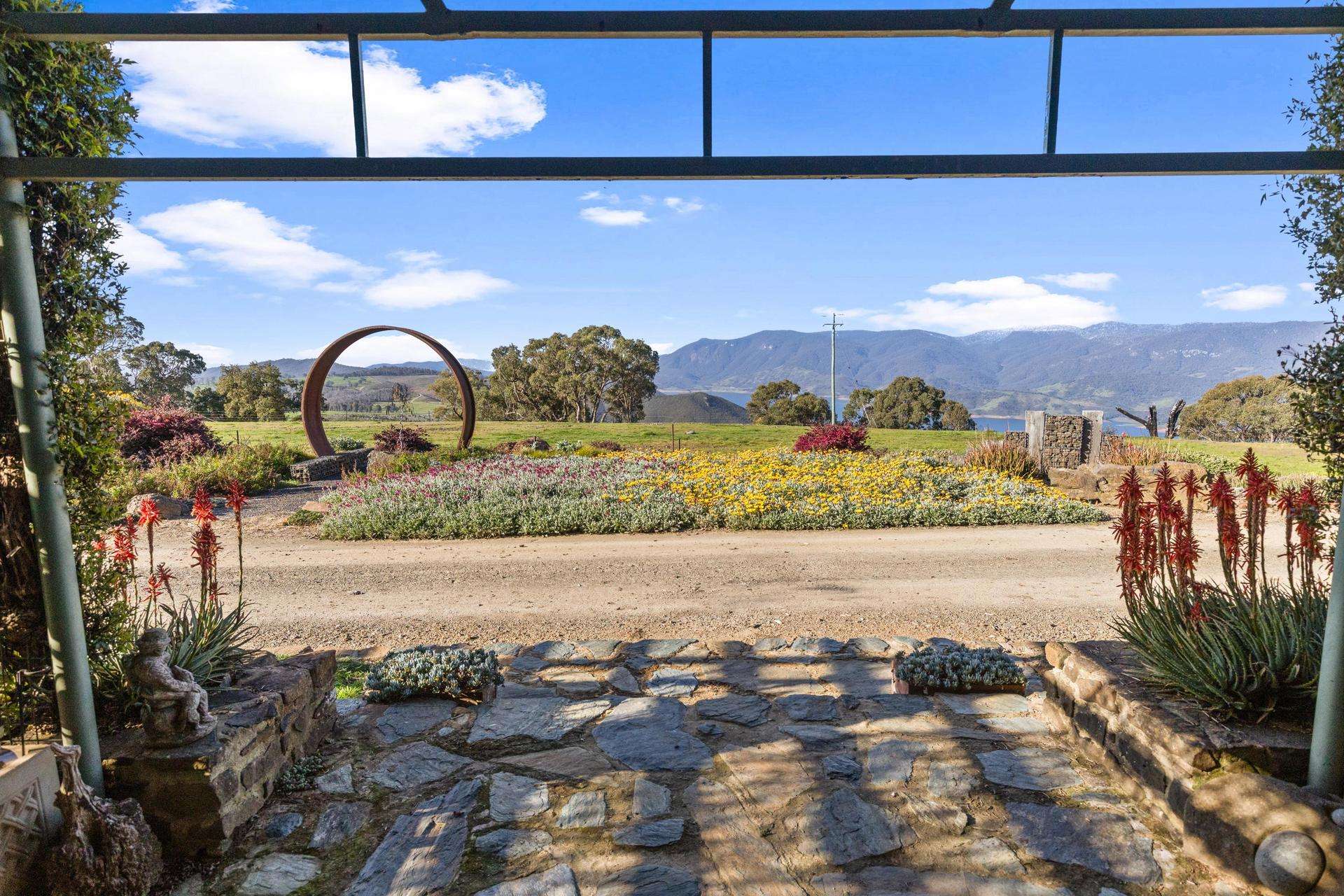 1433 East Gilmore Road, Tumut Auction by Farmbuy.com - image 11