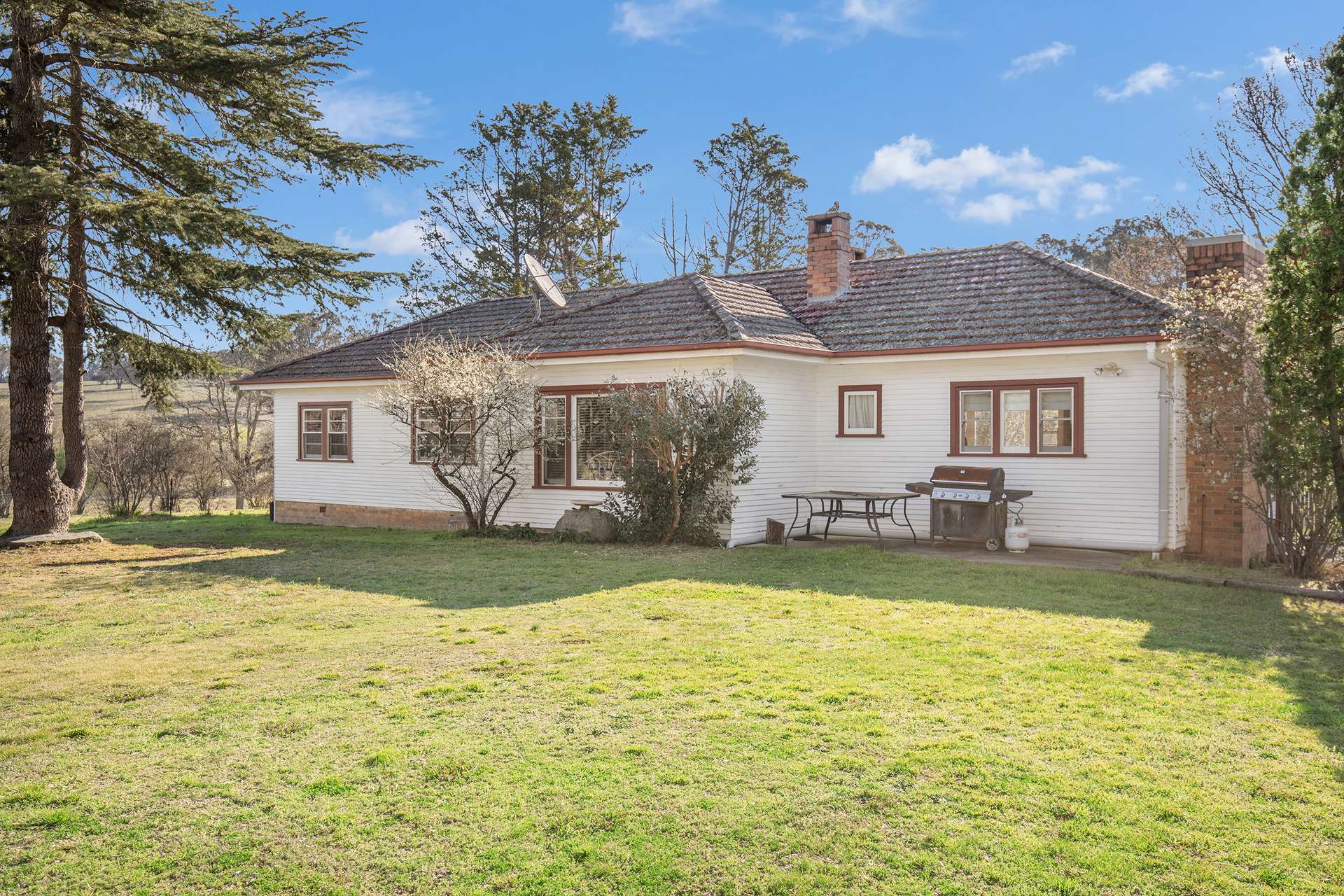 "Hillgrove Stn" 2459 Grafton Road, Armidale Auction by Farmbuy.com - image 3