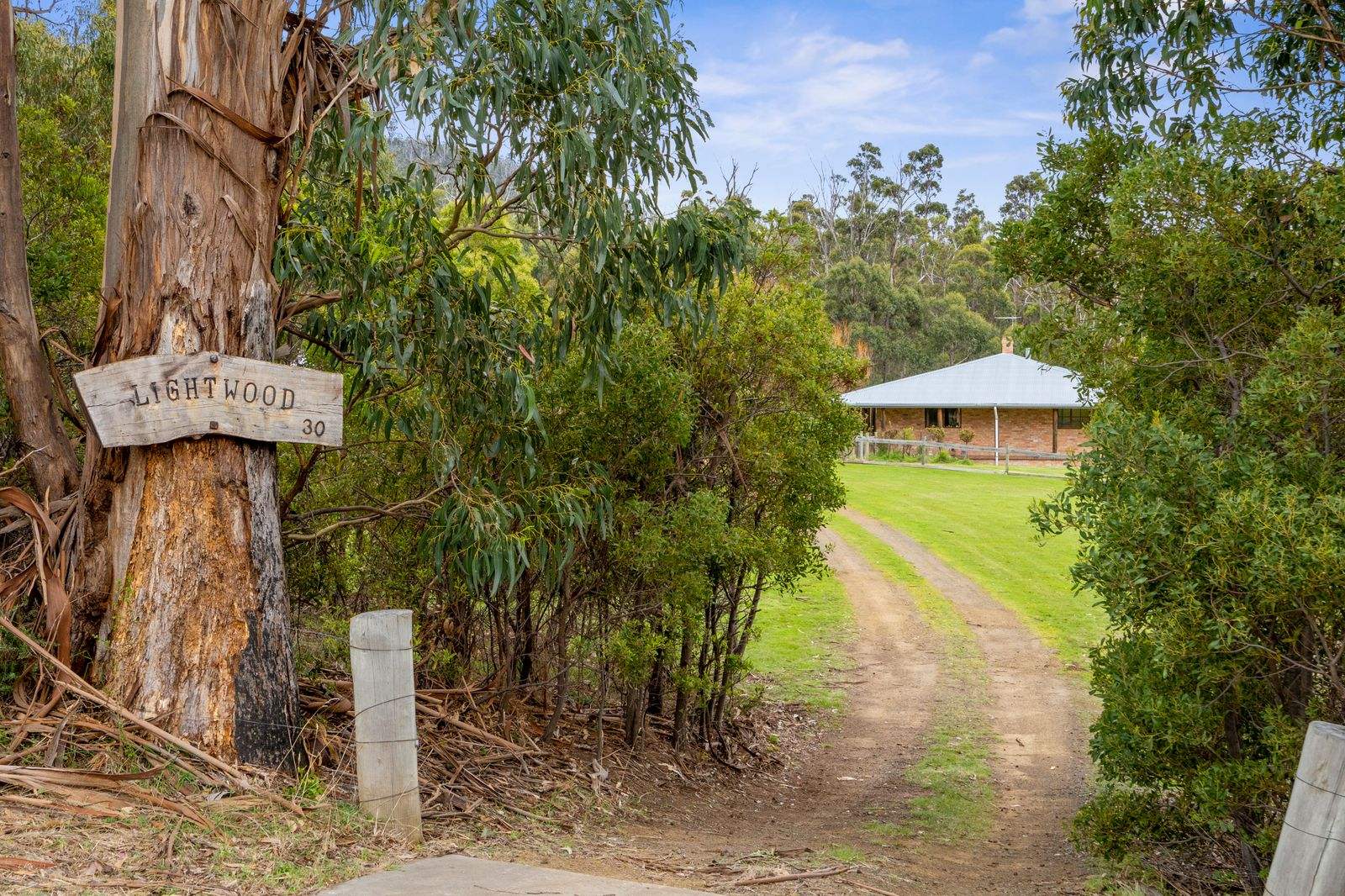 30 Clark Street, Dunalley For Sale by Farmbuy.com - image 2