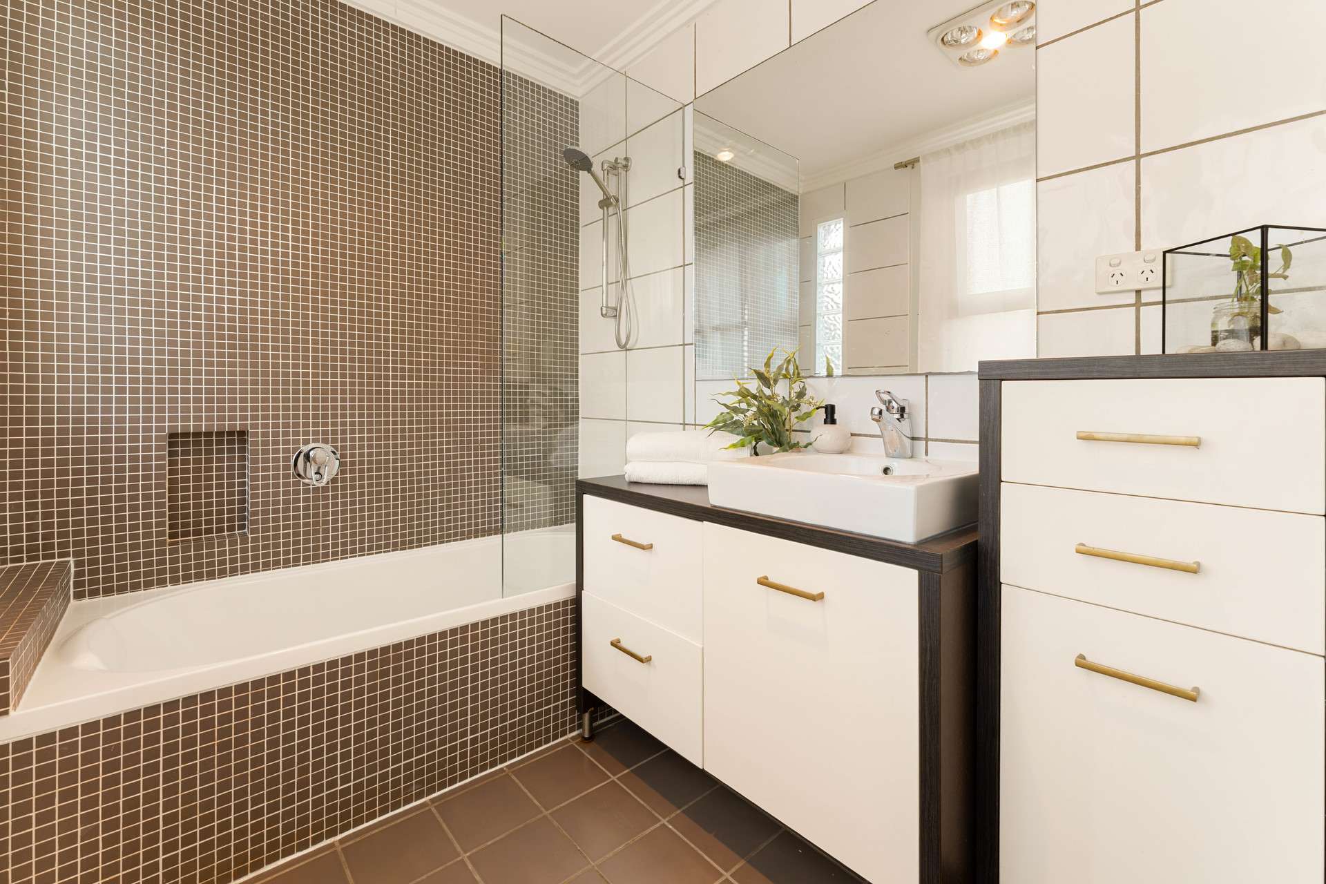 4 Farm Grove, Beechmont For Sale by Farmbuy.com - image 17