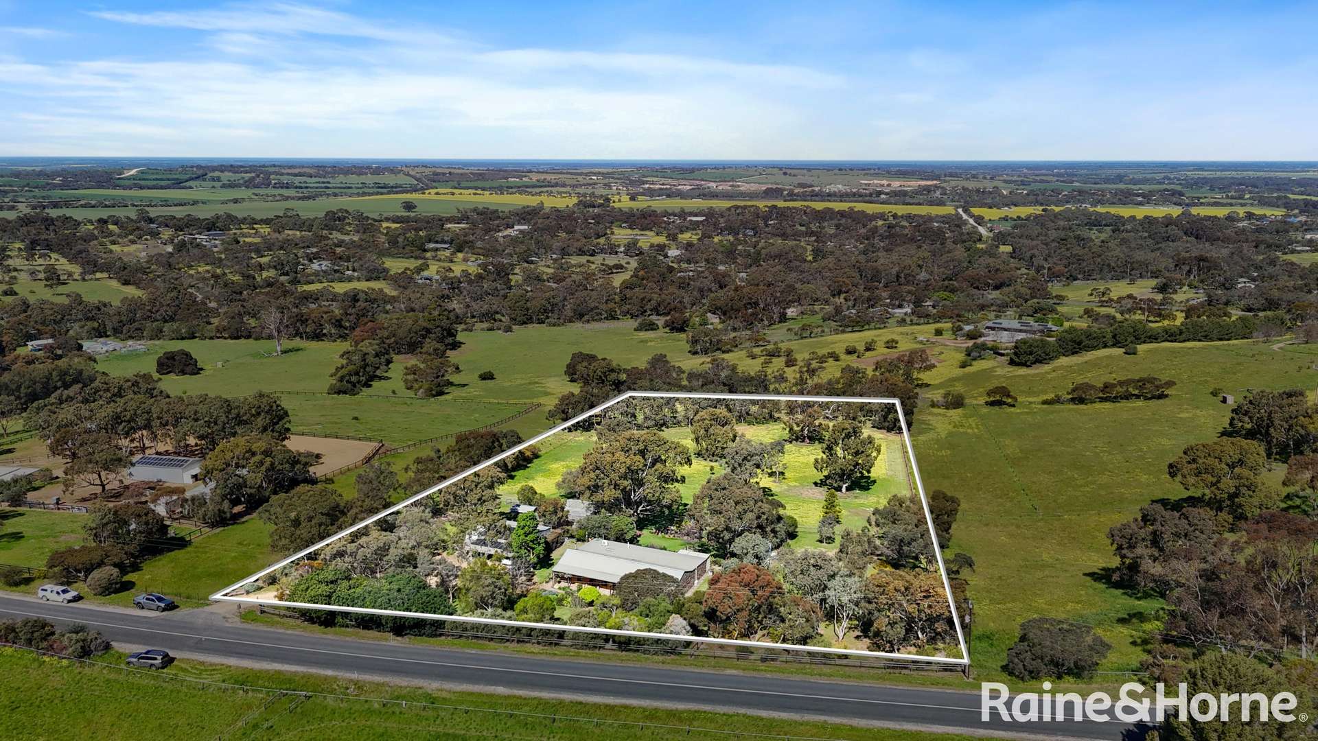 36 Burnside Road, Strathalbyn For Sale by Farmbuy.com - image 2