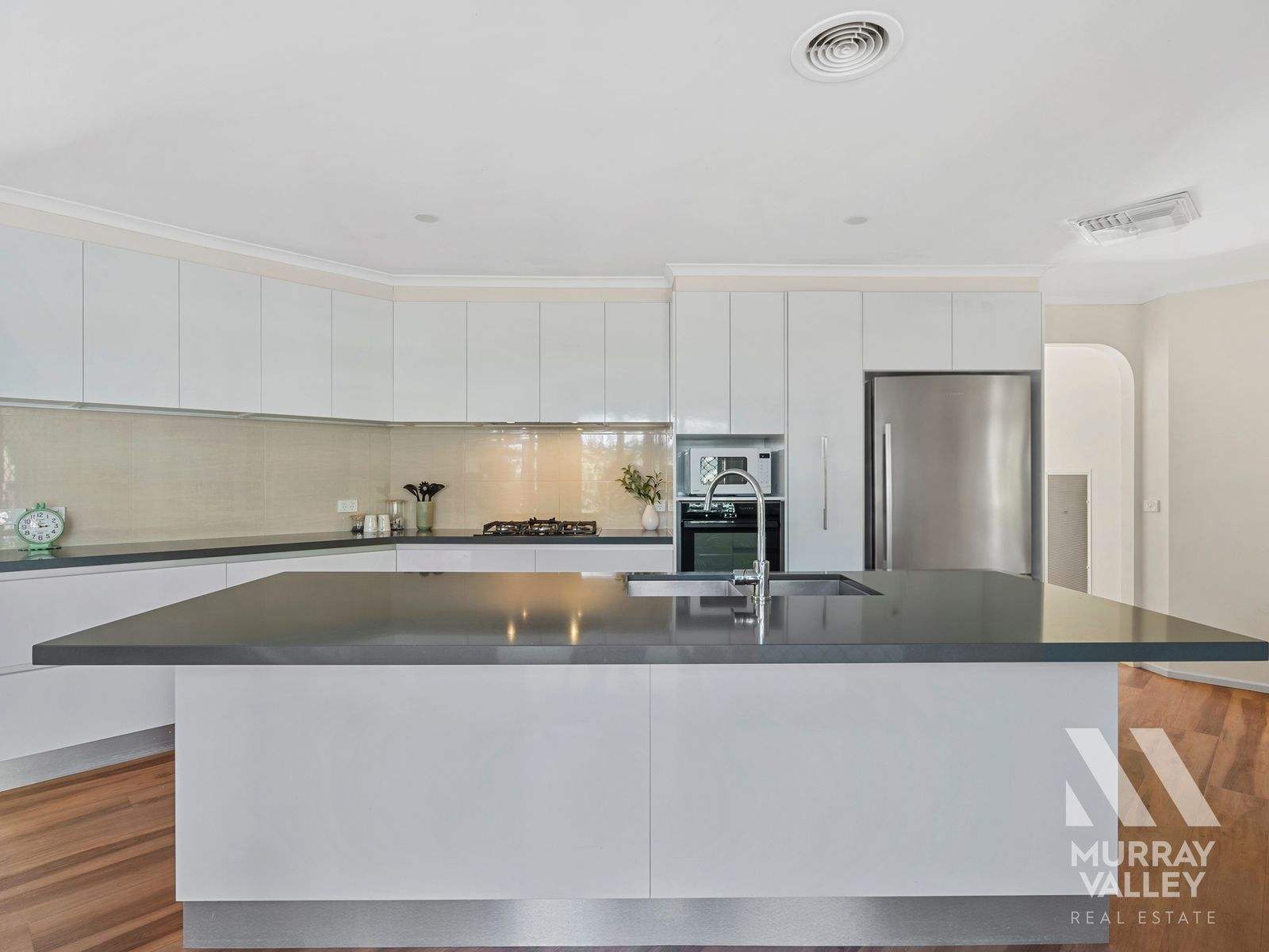 26 James Lillis Drive, Yarrawonga For Sale by Farmbuy.com - image 12