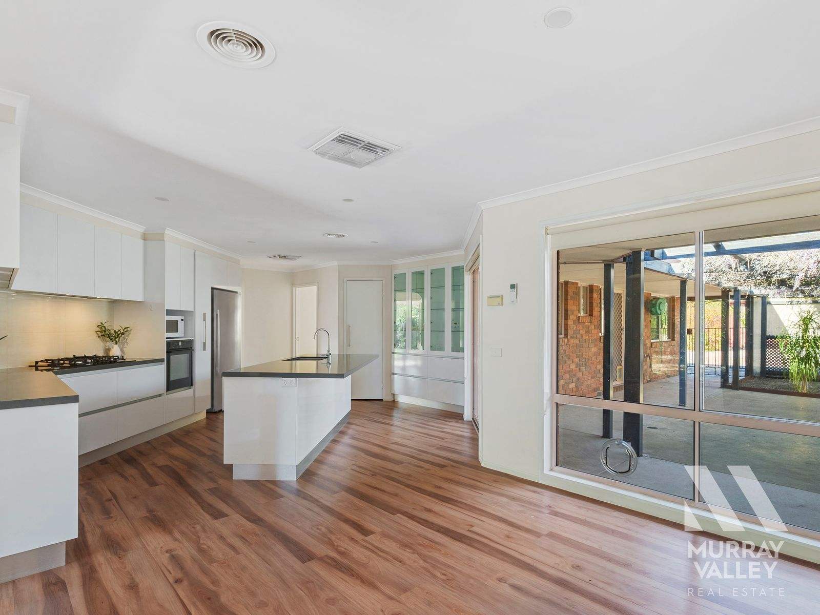 26 James Lillis Drive, Yarrawonga For Sale by Farmbuy.com - image 13