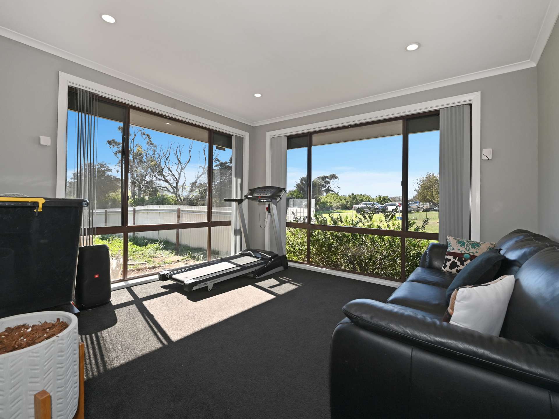 119 Stonefield Road, Brighton For Sale by Farmbuy.com - image 11