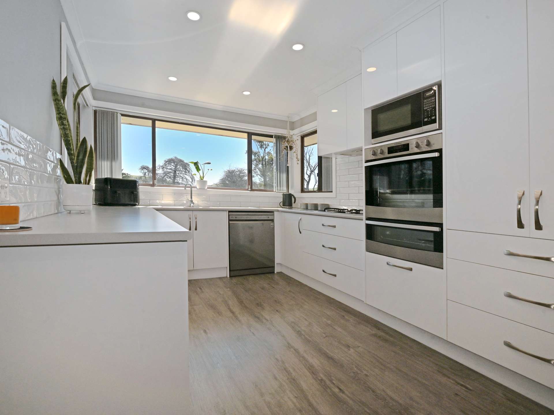 119 Stonefield Road, Brighton For Sale by Farmbuy.com - image 3