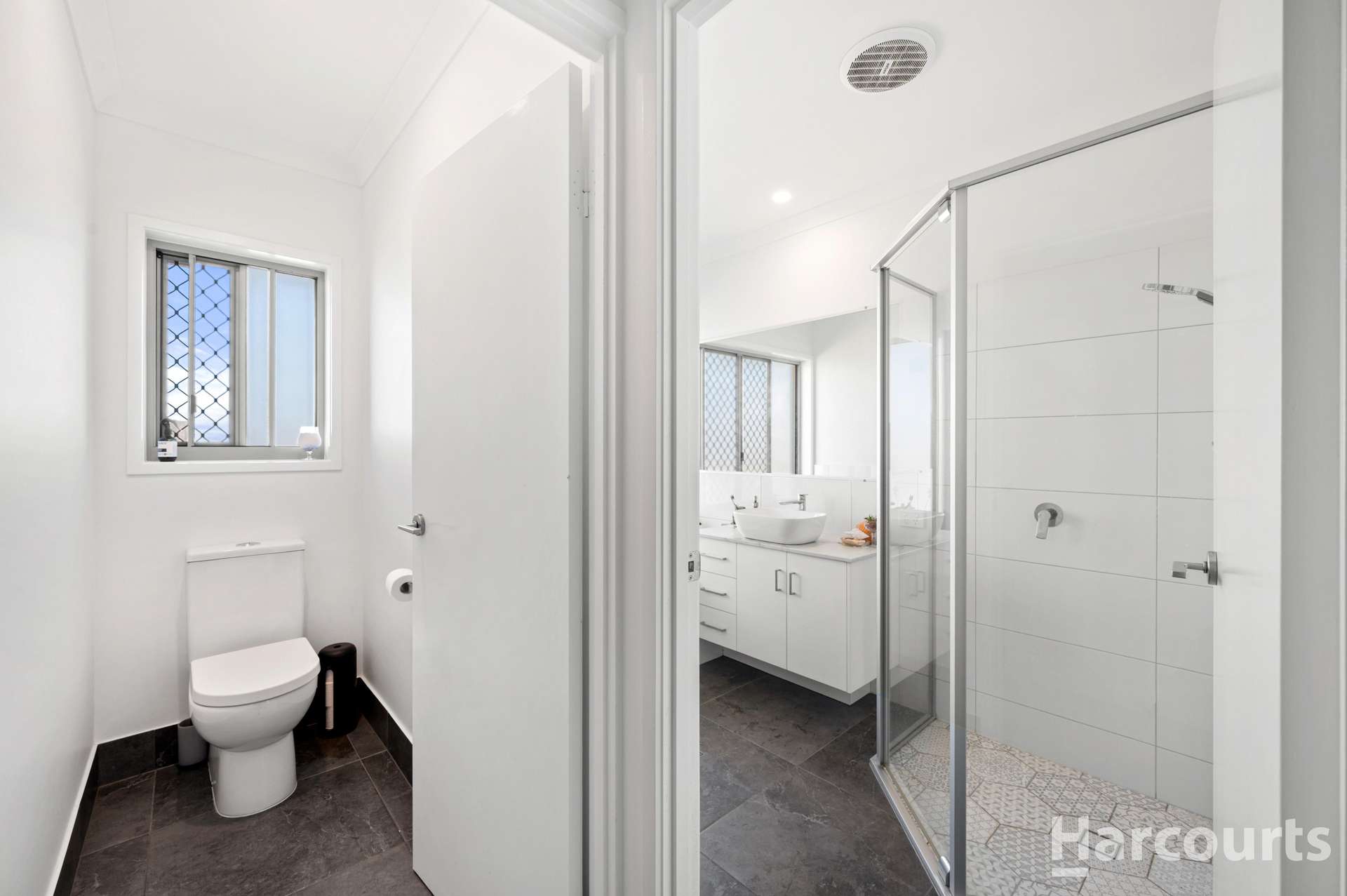 116 Shelley Street, Burnett Heads For Sale by Farmbuy.com - image 17