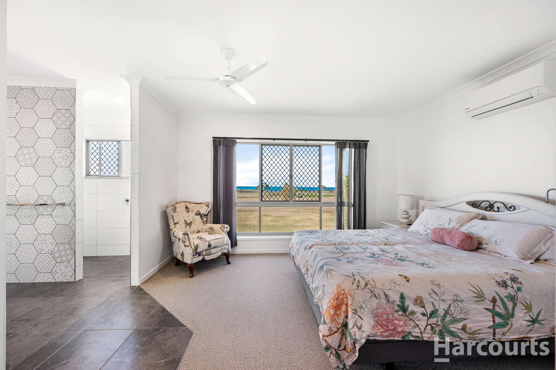 116 Shelley Street, Burnett Heads For Sale by Farmbuy.com - image 11