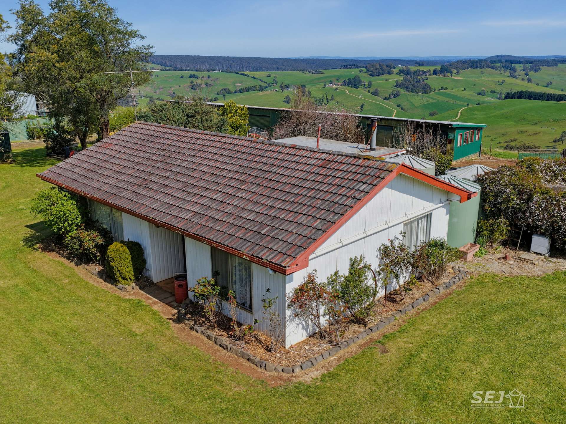 555 Mirboo - Yarragon Road, Allambee Reserve For Sale by Farmbuy.com - image 4