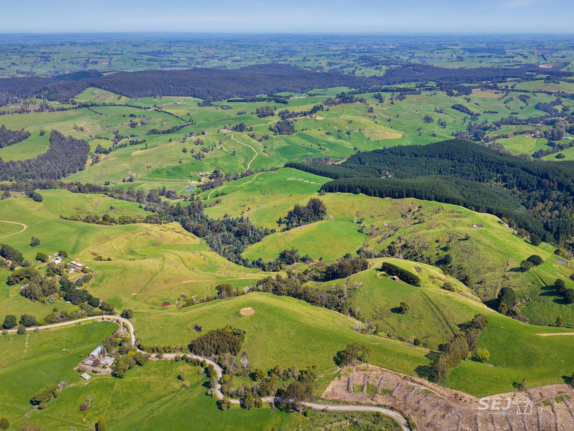 555 Mirboo - Yarragon Road, Allambee Reserve For Sale by Farmbuy.com - image 20