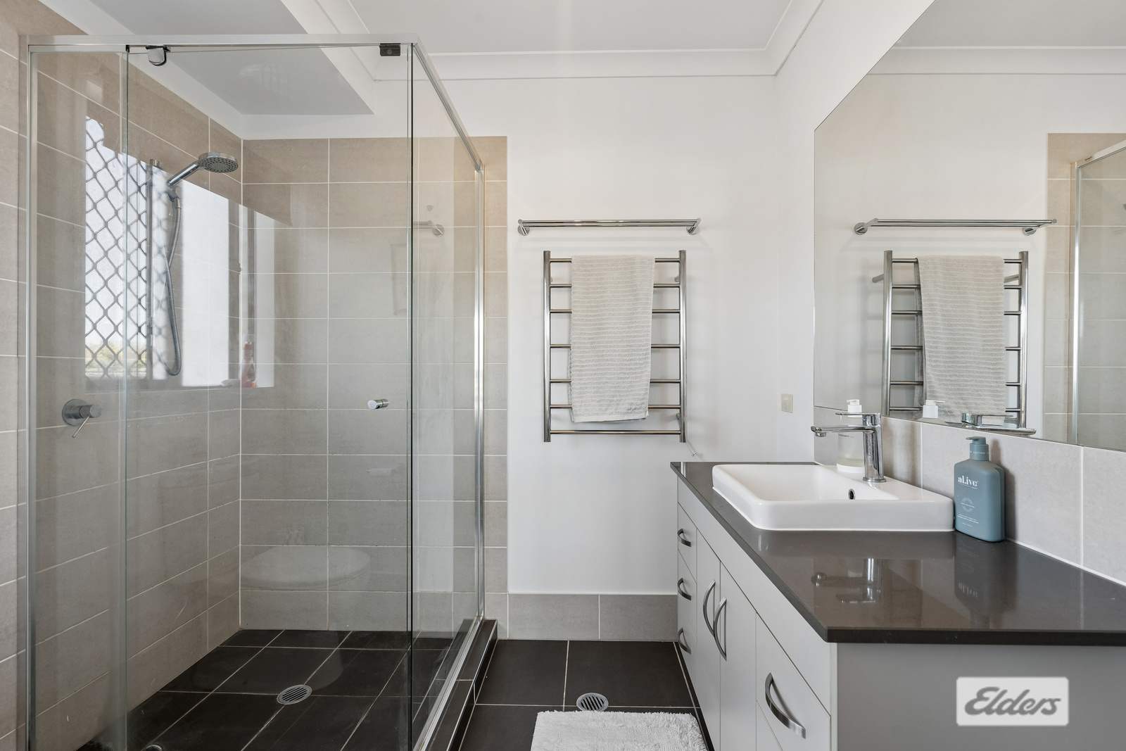 6 Fernrow Drive, Plainland For Sale by Farmbuy.com - image 11