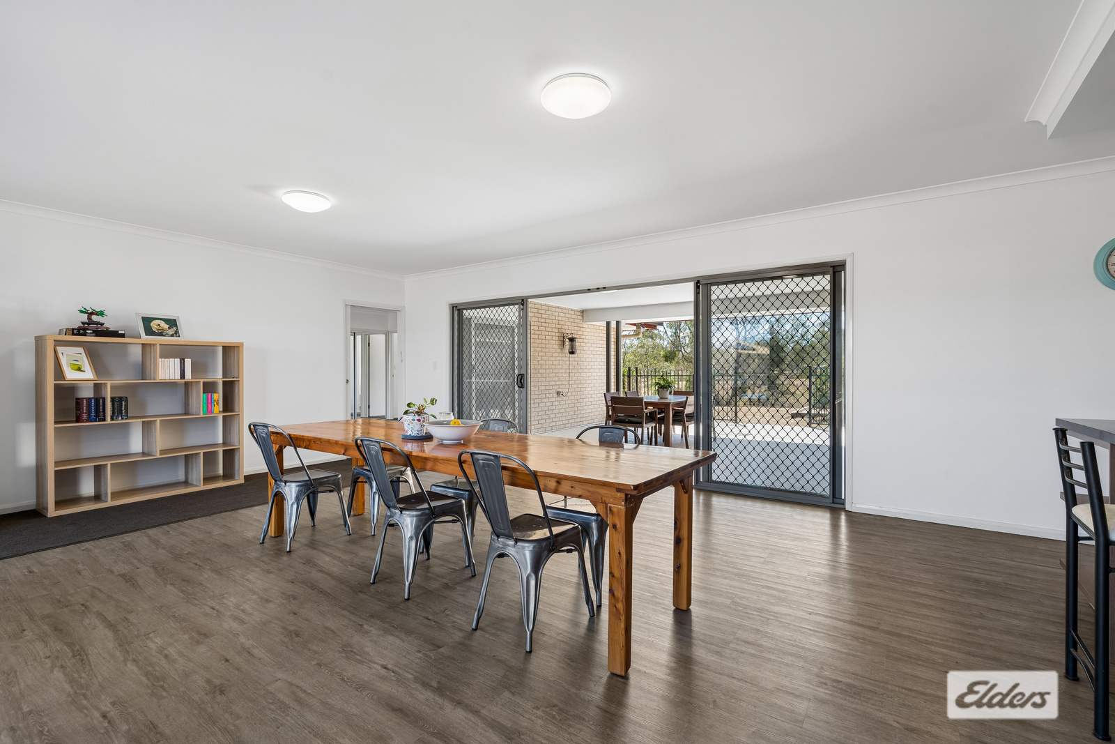 6 Fernrow Drive, Plainland For Sale by Farmbuy.com - image 8