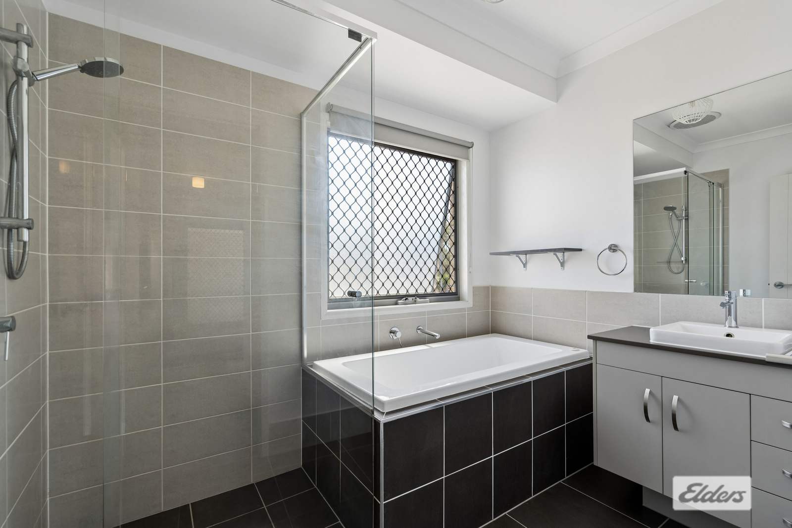 6 Fernrow Drive, Plainland For Sale by Farmbuy.com - image 16
