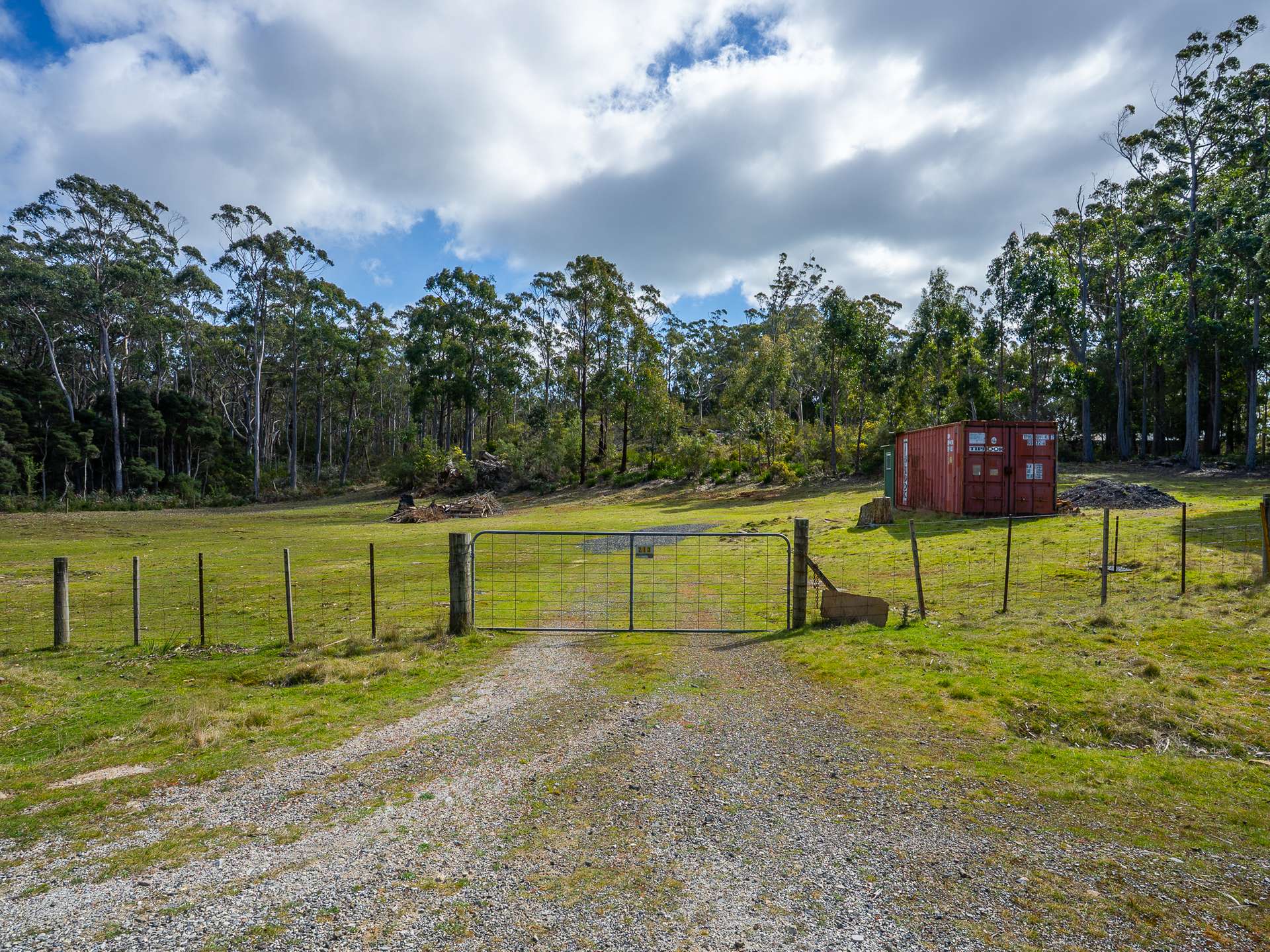 213 Wrenswood Drive, Quoiba For Sale by Farmbuy.com - image 2