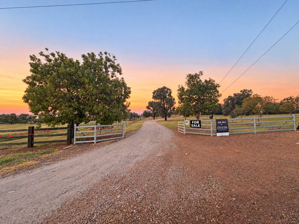 10 Pine Hill Road, Gunnedah NSW 2380