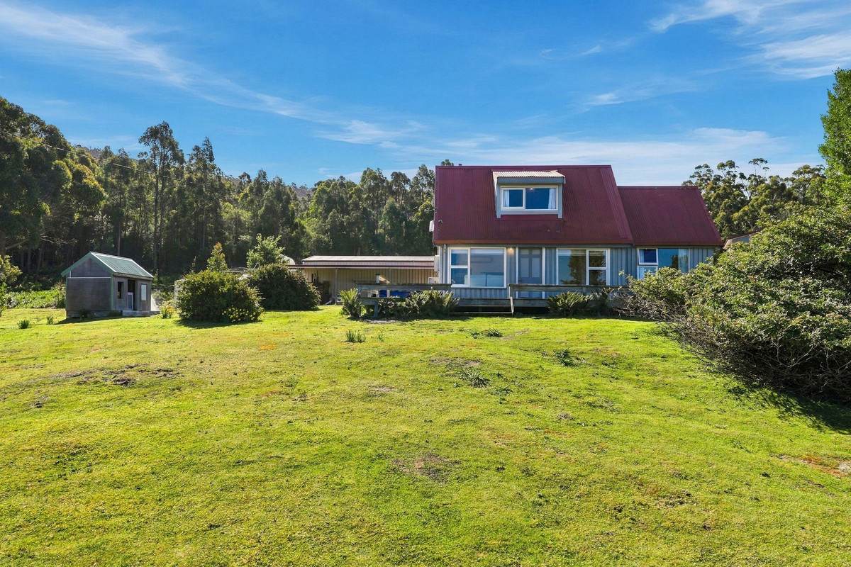 139 Pirates Bay Drive, Eaglehawk Neck For Sale by Farmbuy.com - image 10