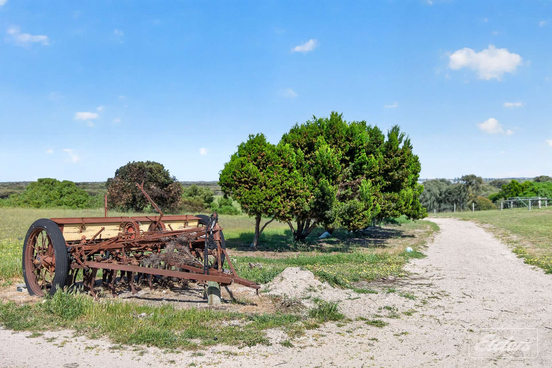 155 Monument Road, Hindmarsh Island For Sale by Farmbuy.com - image 5