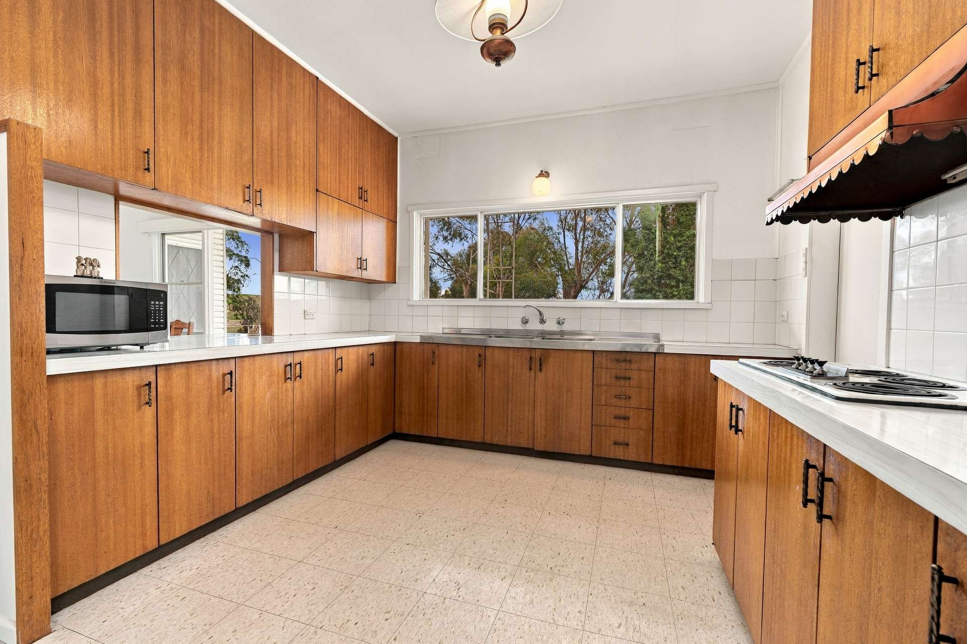 'Burley' 8394 Mid Western Highway, Woodstock Auction by Farmbuy.com - image 11
