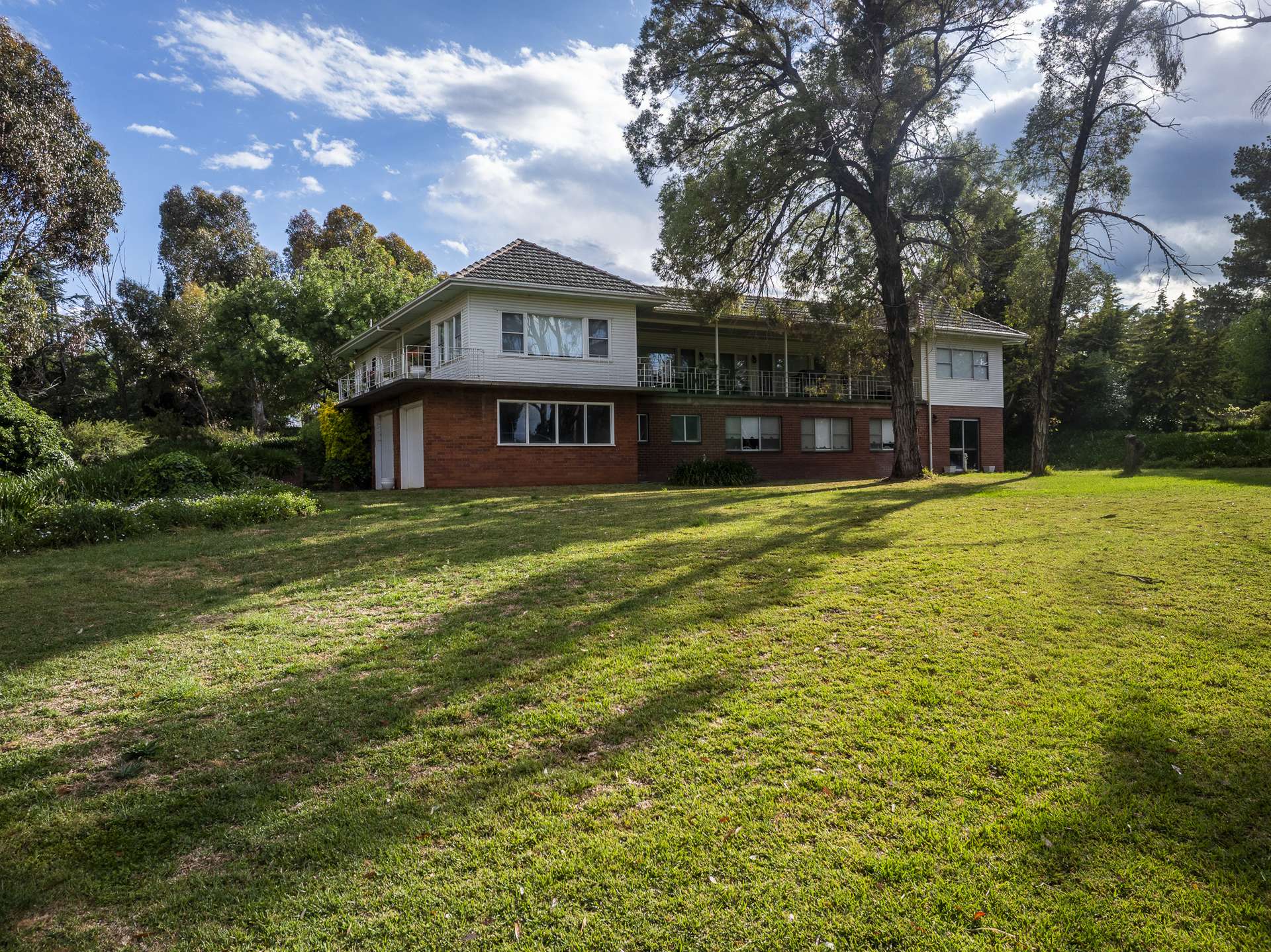 'Burley' 8394 Mid Western Highway, Woodstock Auction by Farmbuy.com - image 8