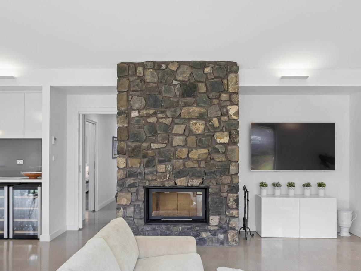 30 Tanah Merah Rd, Wombat, Via, Young For Sale by Farmbuy.com - image 5