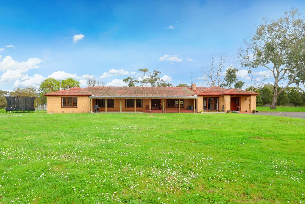 'Oak Park' 652 Myamyn-Macarthur Road, Breakaway Creek VIC 3303