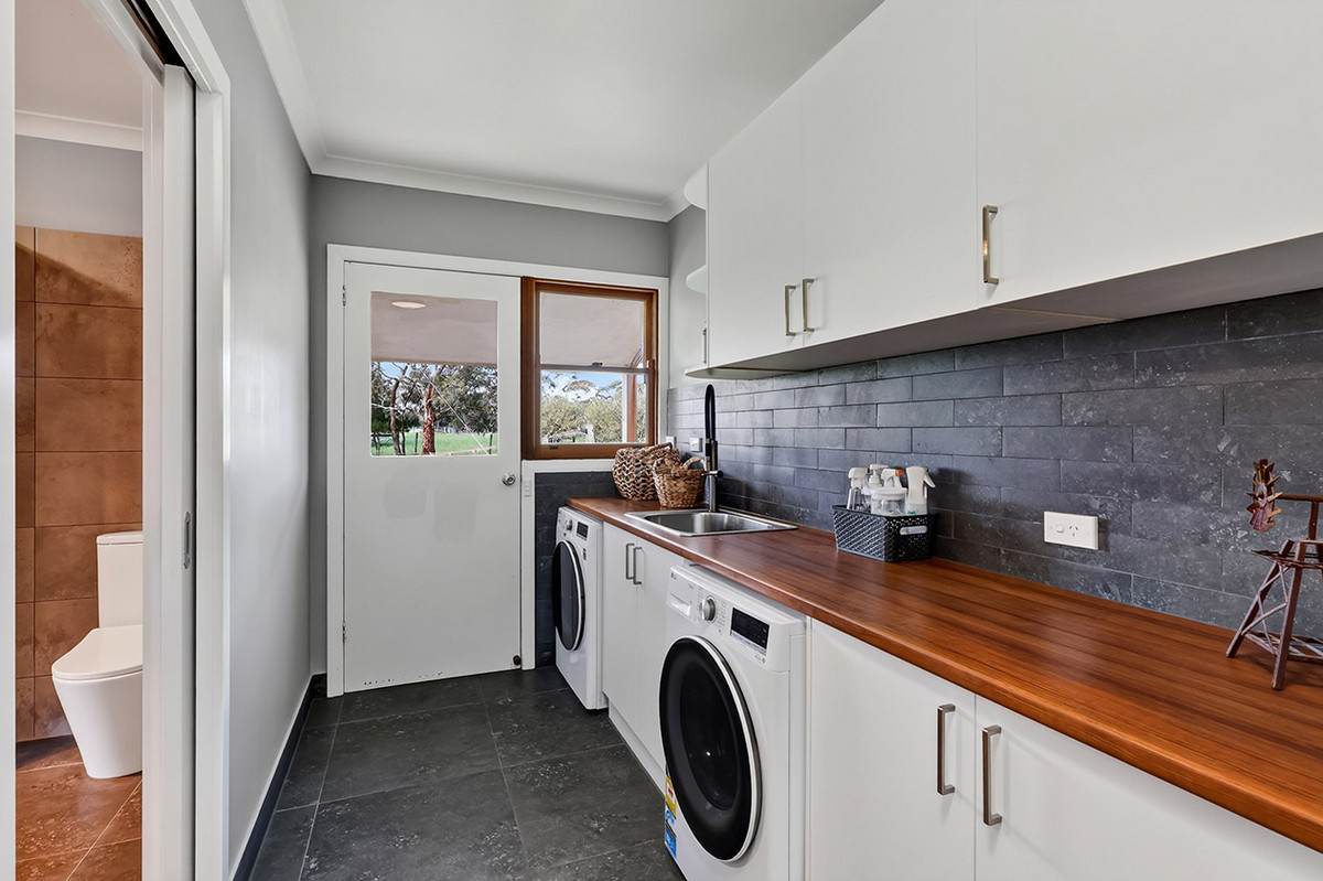 'Oak Park' 652 Myamyn-Macarthur Road, Breakaway Creek For Sale by Farmbuy.com - image 13