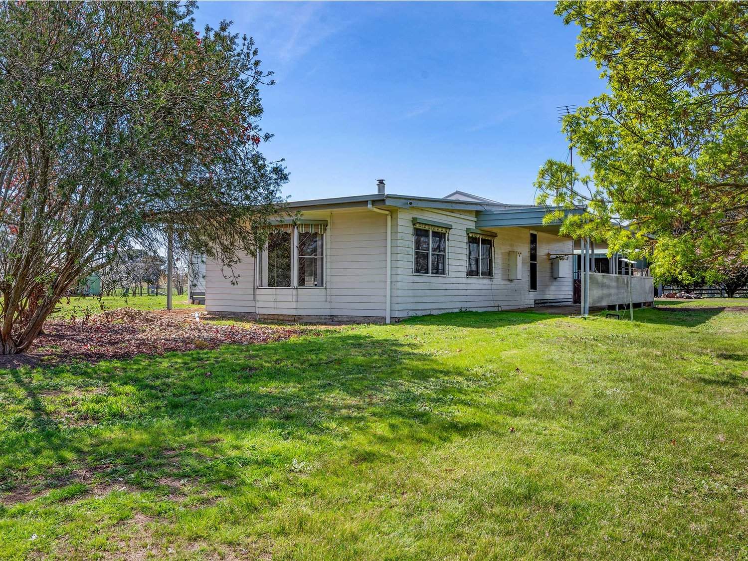 2264 Henty Highway, Cavendish For Sale by Farmbuy.com - image 6