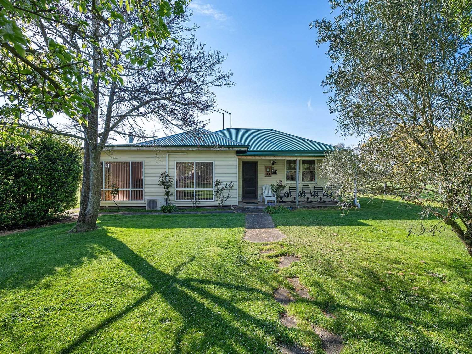 758 Coleraine - Cavendish Road, Cavendish For Sale by Farmbuy.com - image 2