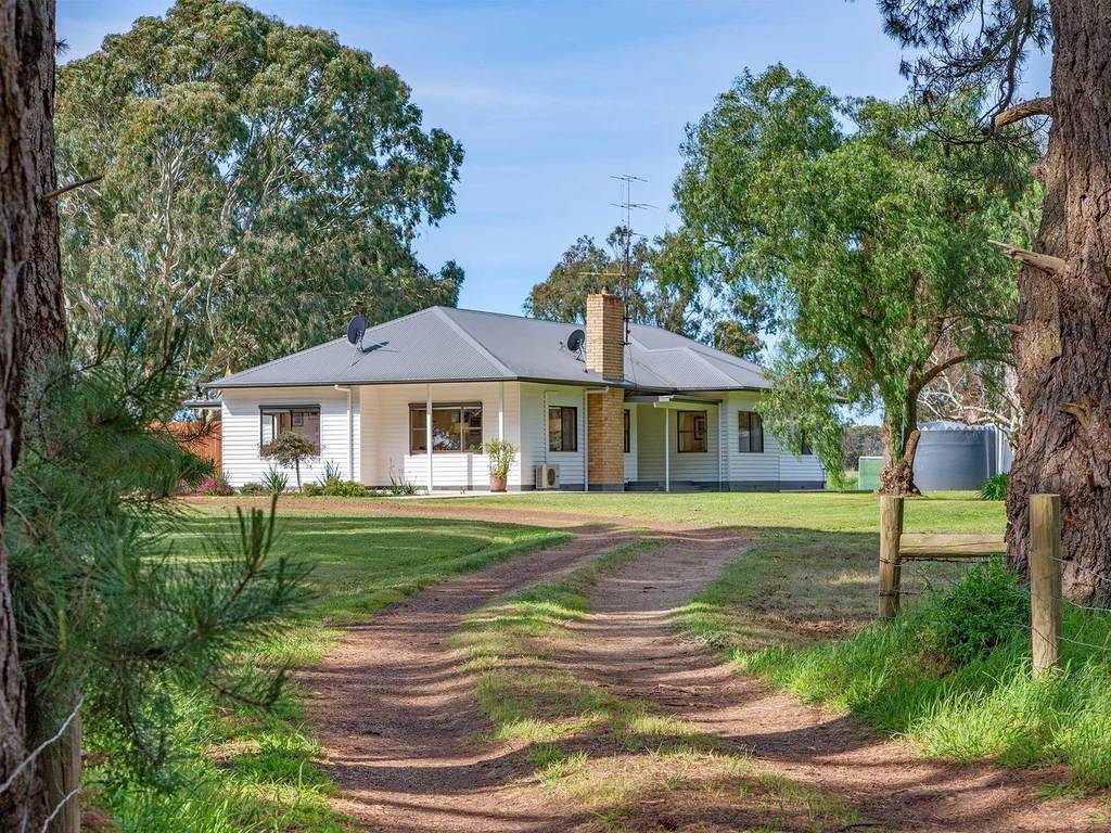 77 Clarke Street, Branxholme VIC 3302