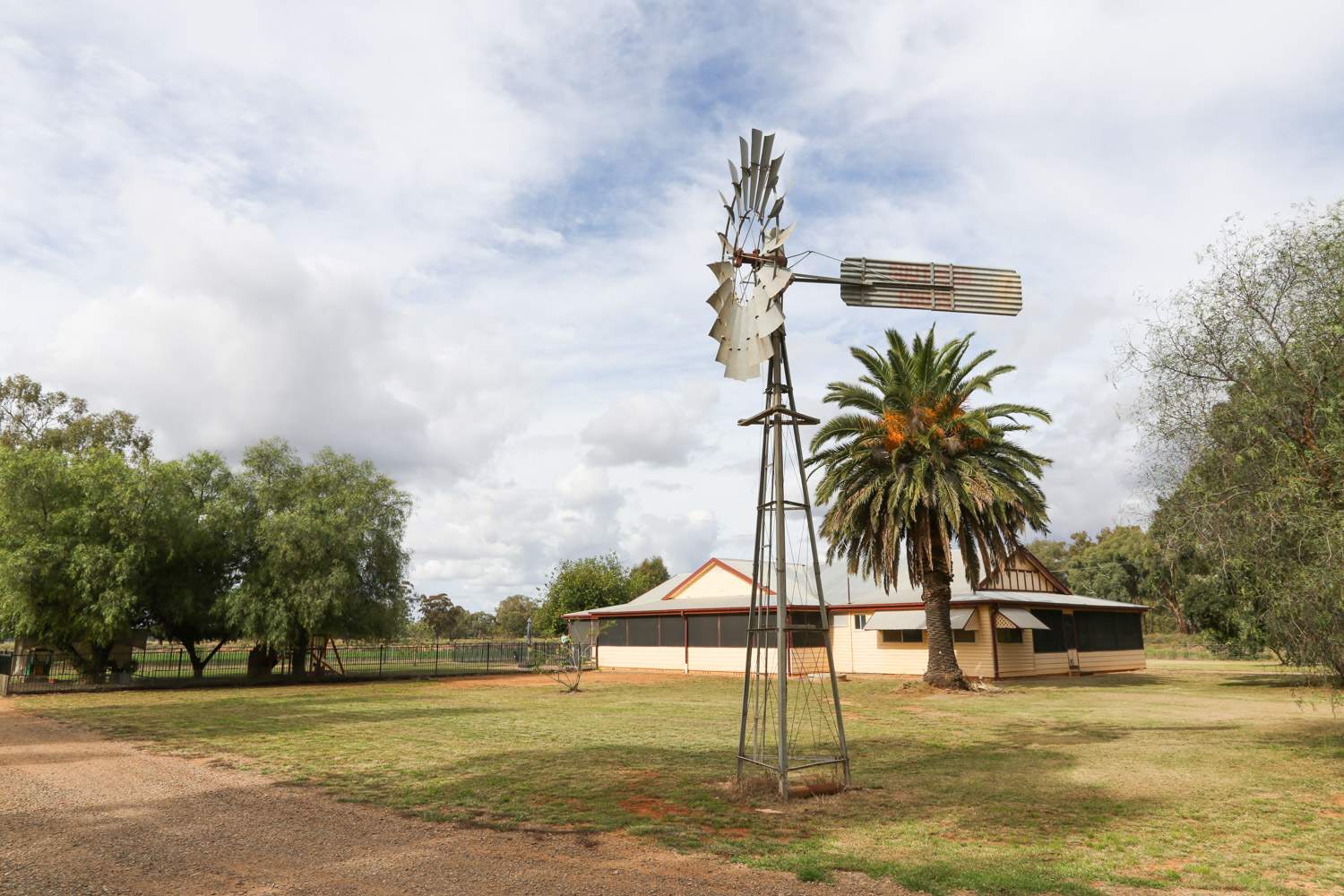 Tiagarra, 339 New Grenfell Road, Forbes For Sale by Farmbuy.com - image 10