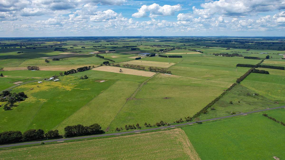 185 Greenhills Lane, Winslow For Sale by Farmbuy.com - image 32