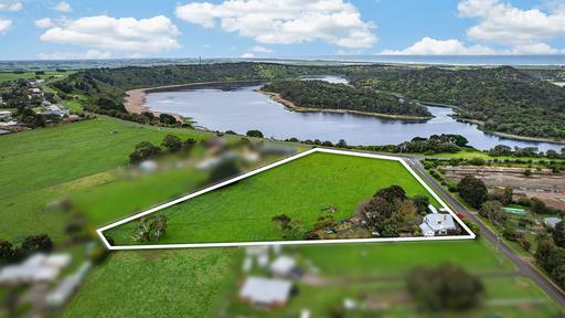 Farm For Sale - VIC - Koroit - 3282 - Charming Family Home on Acreage. 