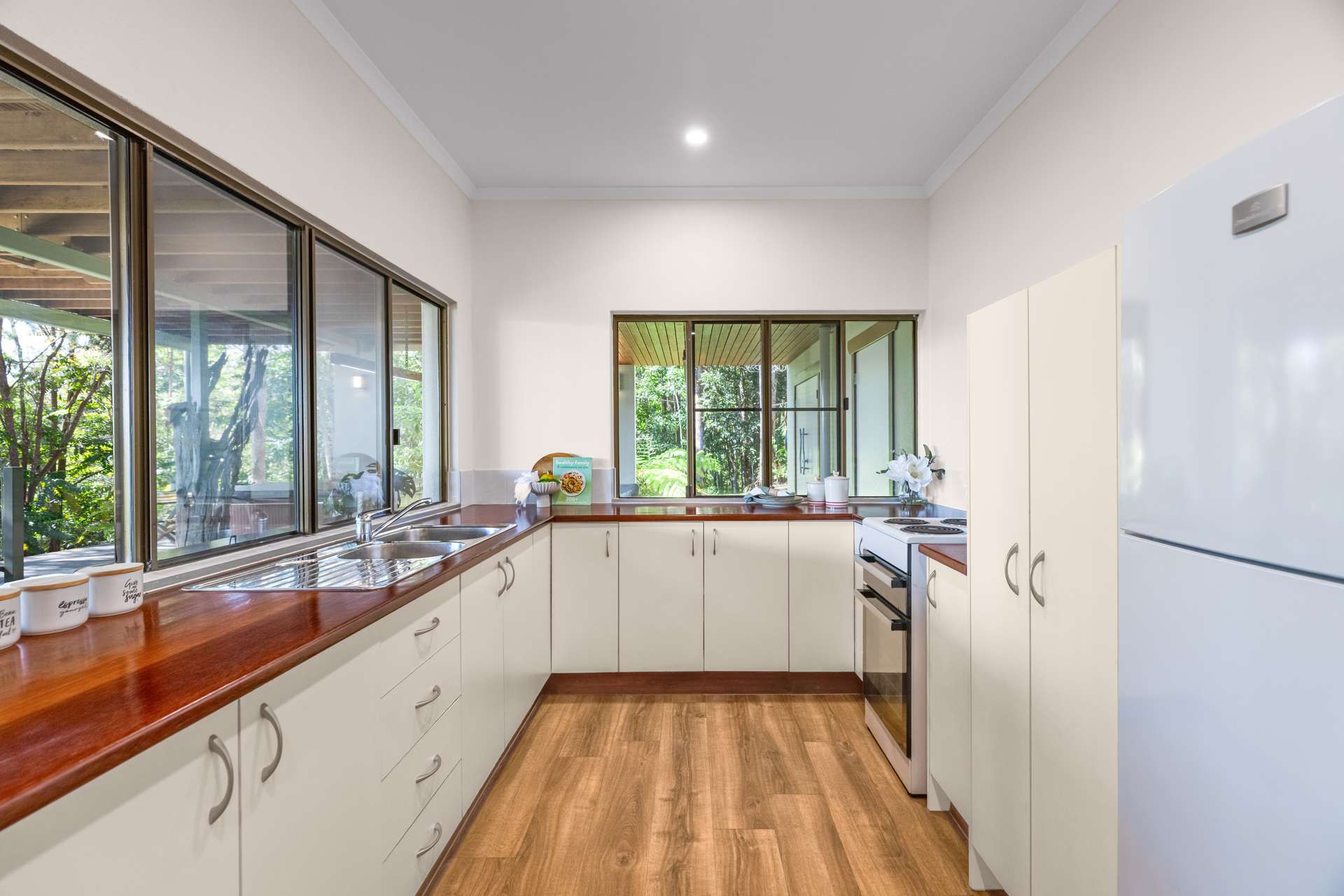 6 Vance Close, Barrine For Sale by Farmbuy.com - image 14