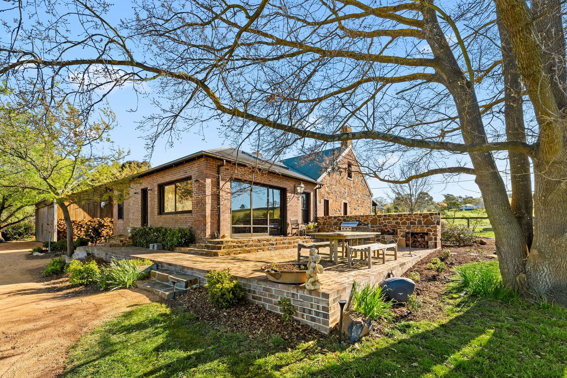 87 Macarthur Street, Taralga For Sale by Farmbuy.com - image 2
