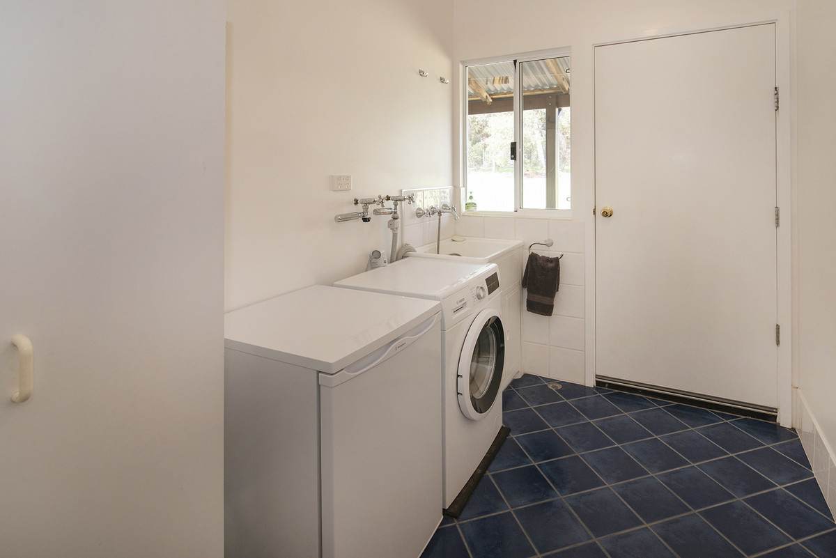 1472 Osmington Road, Osmington For Sale by Farmbuy.com - image 21