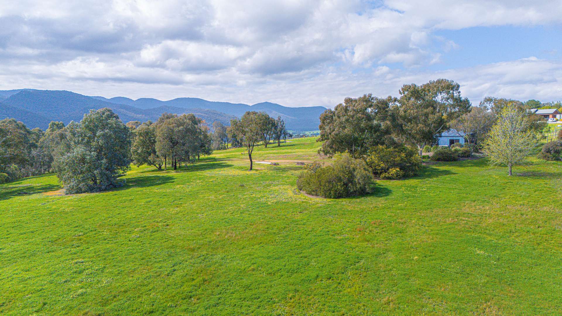 366 Blacks Flats Road, Mudgegonga For Sale by Farmbuy.com - image 8