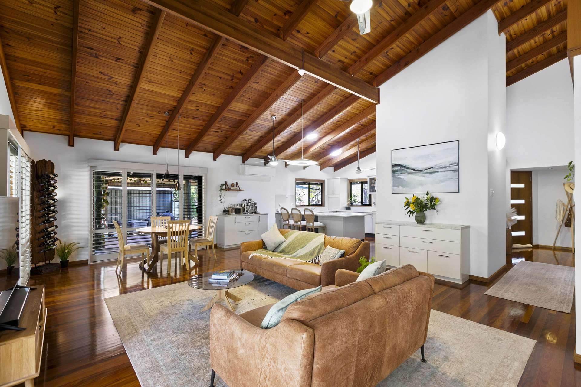 7 Windemere Road, Wondunna For Sale by Farmbuy.com - image 4