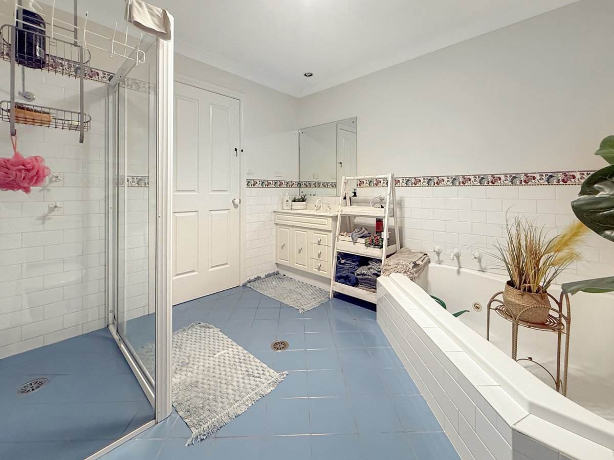 83 Donges Road, Young For Sale by Farmbuy.com - image 18