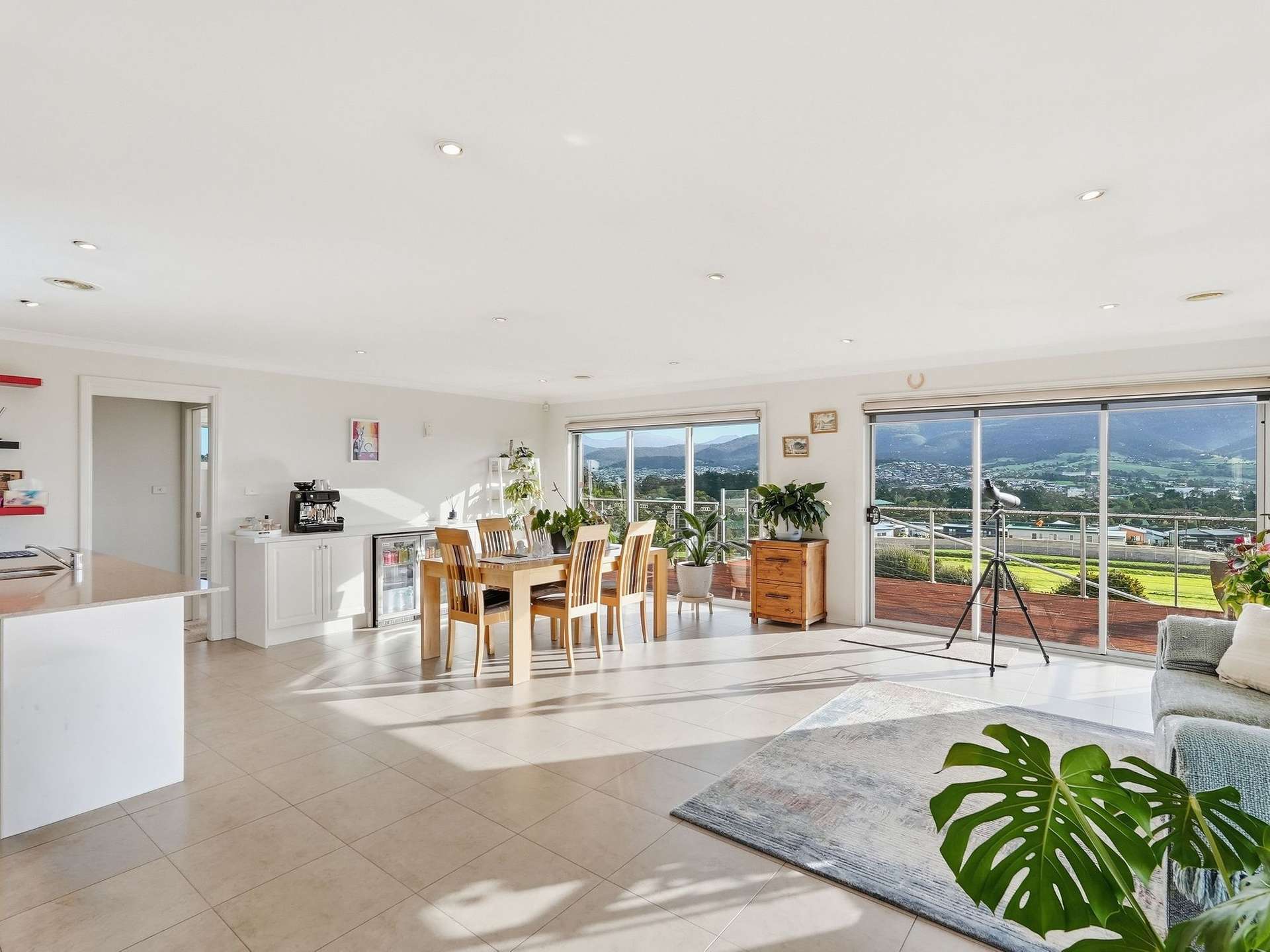 8 Rachel Crescent, Old Beach For Sale by Farmbuy.com - image 4