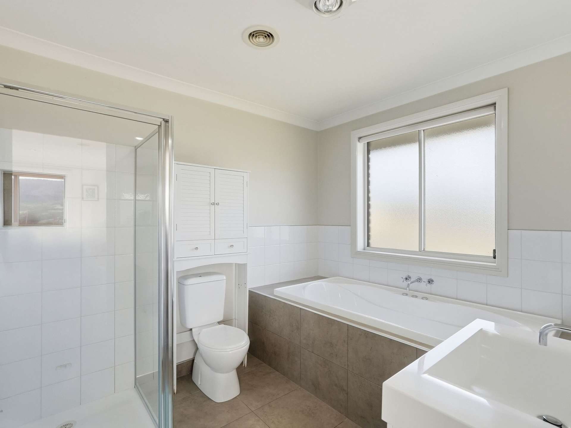 8 Rachel Crescent, Old Beach For Sale by Farmbuy.com - image 15