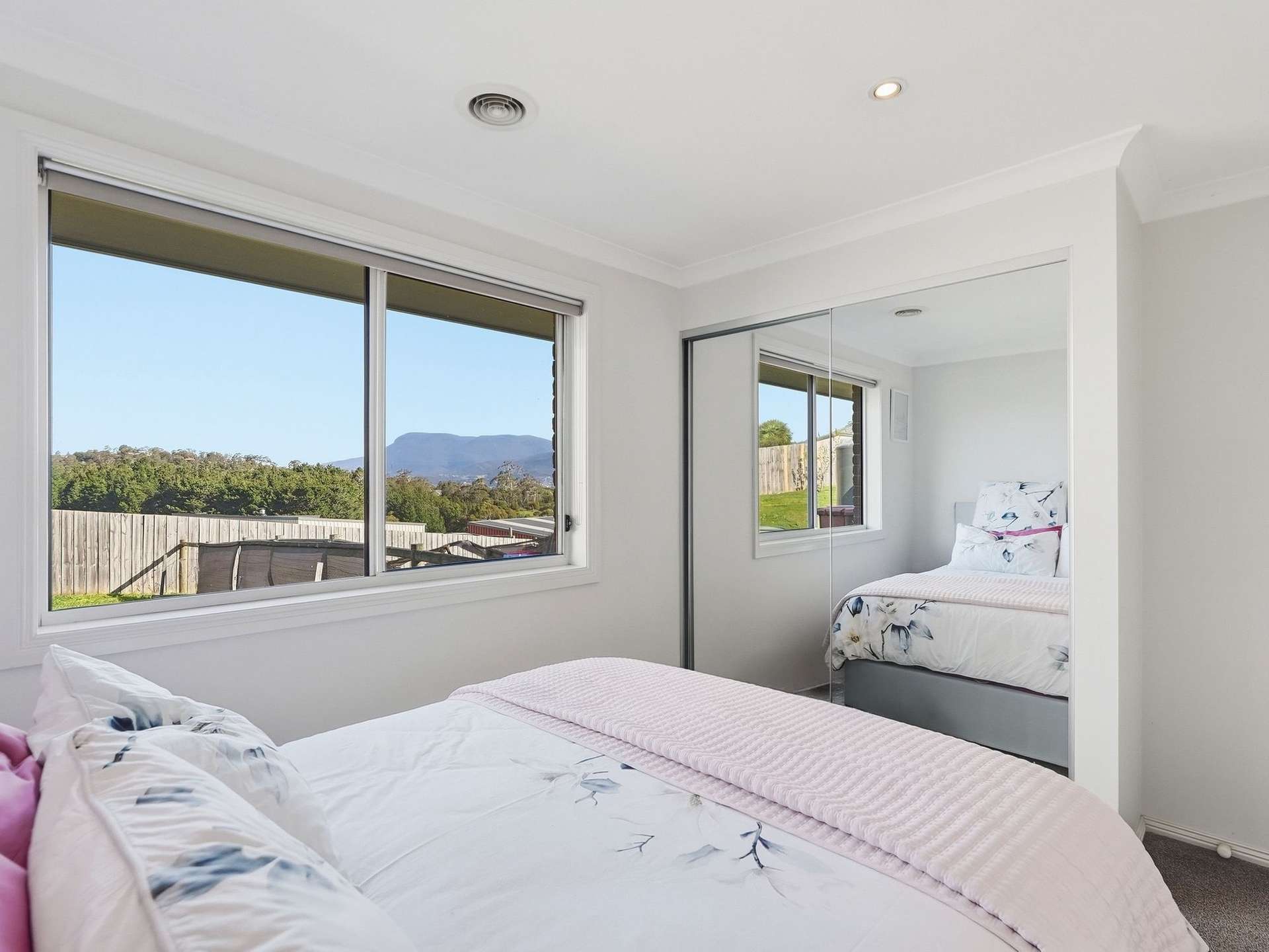 8 Rachel Crescent, Old Beach For Sale by Farmbuy.com - image 17