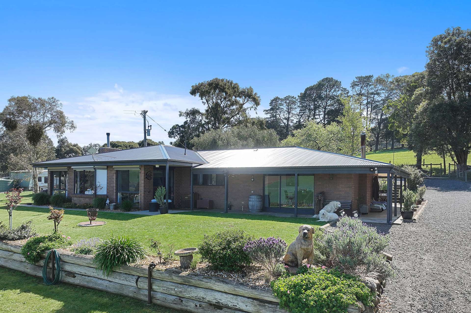 550 Wild Dog Valley Road, Leongatha North For Sale by Farmbuy.com - image 1