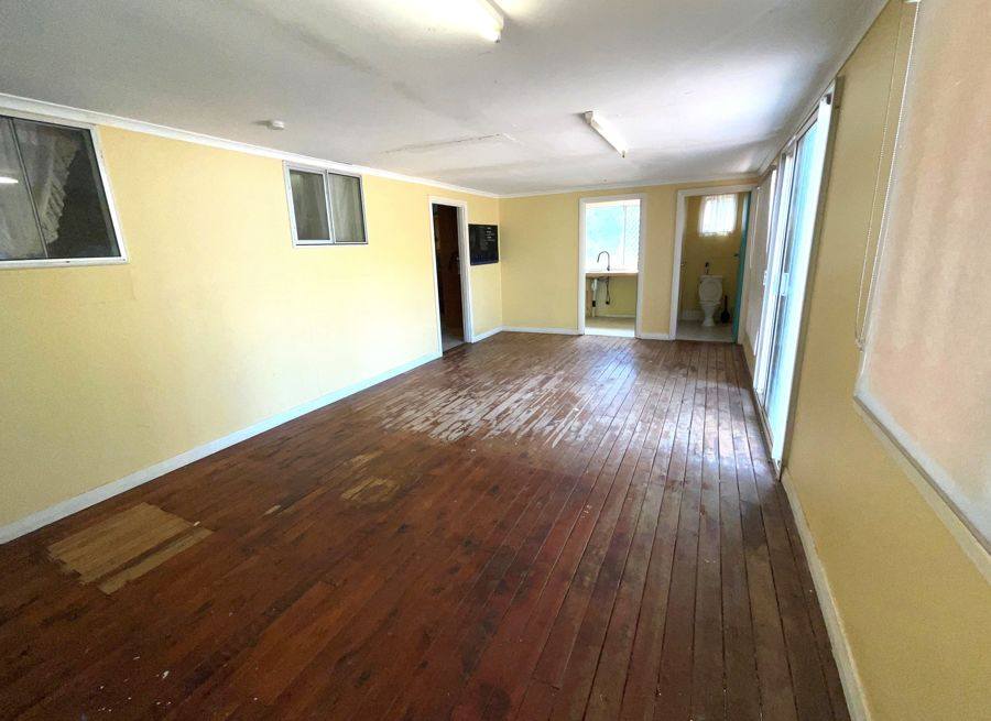 14 Floyd Street, Coonamble For Sale by Farmbuy.com - image 11