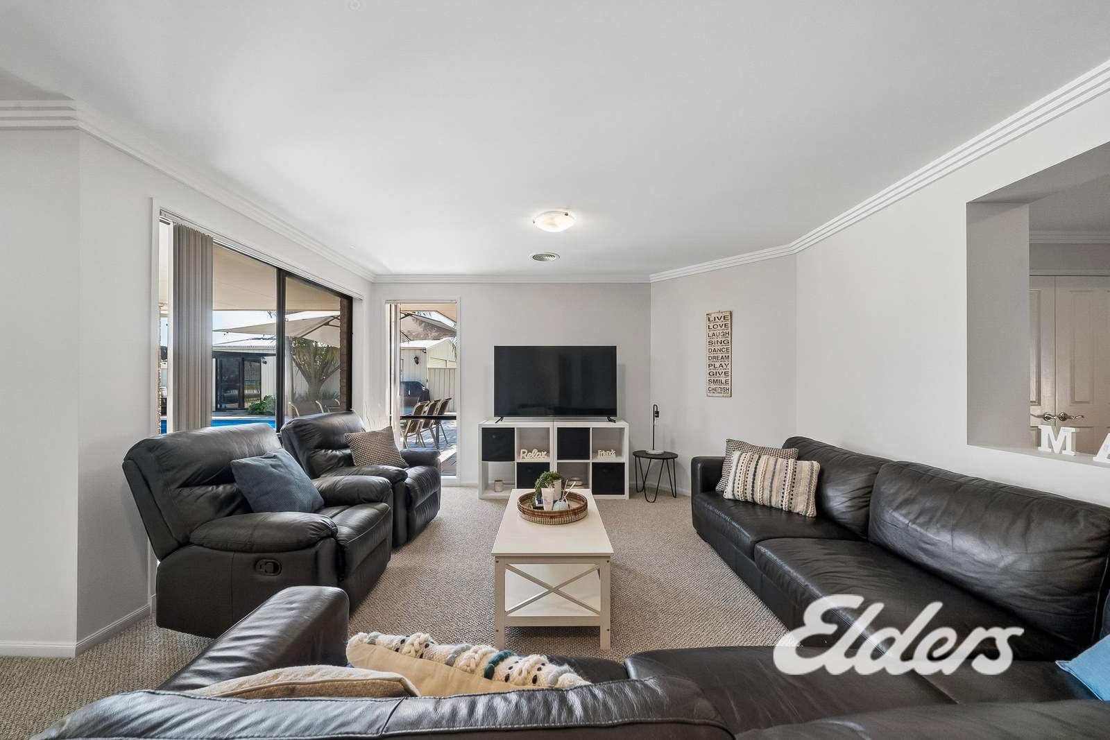 4 Huntingdale Drive, Yarrawonga For Sale by Farmbuy.com - image 12
