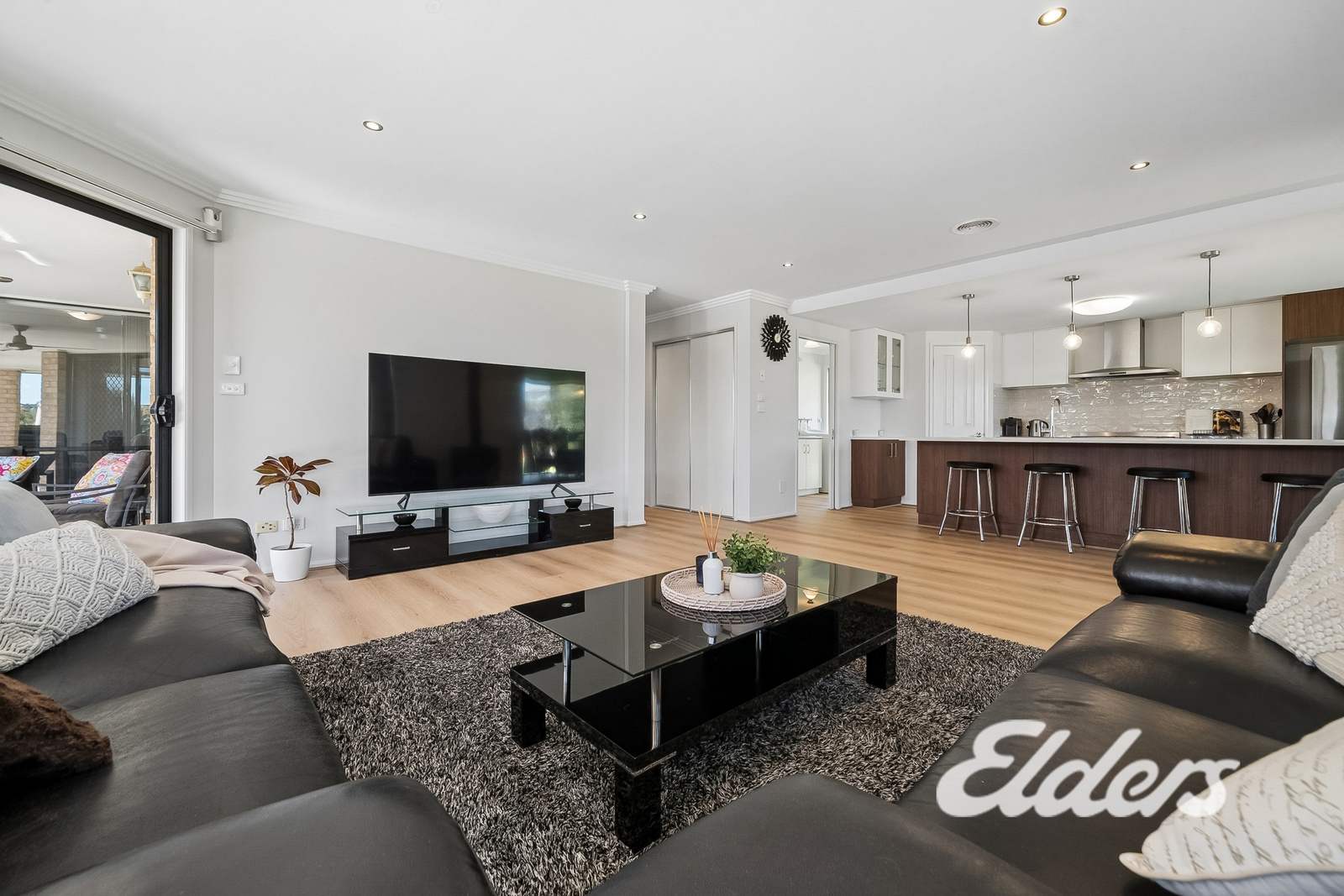 4 Huntingdale Drive, Yarrawonga For Sale by Farmbuy.com - image 8