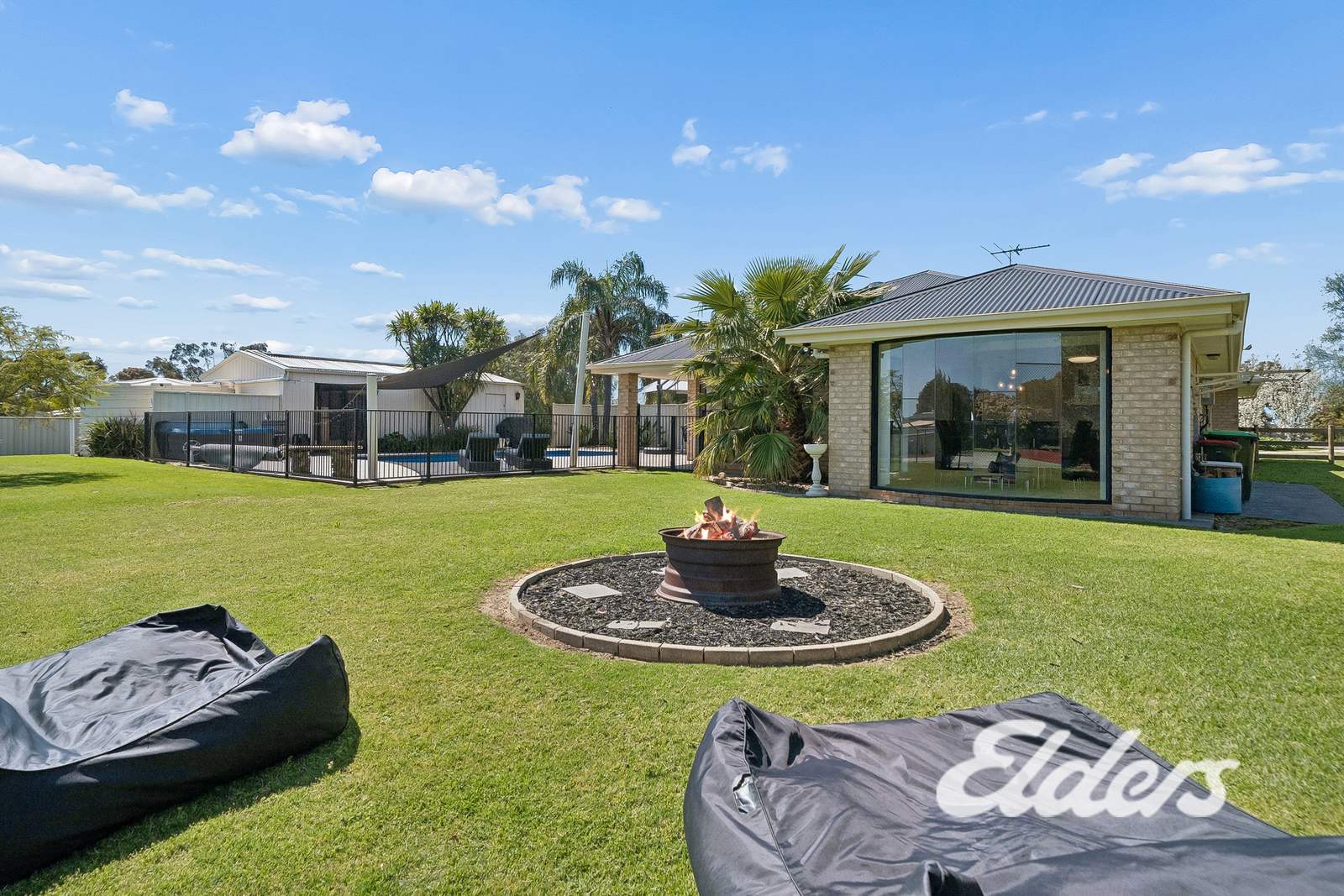 4 Huntingdale Drive, Yarrawonga For Sale by Farmbuy.com - image 3