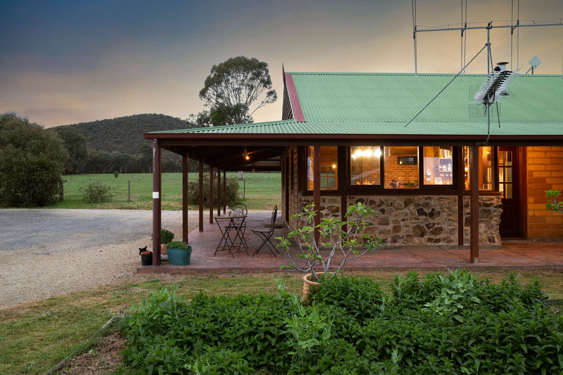 233 Braines Lane, Meadow Creek For Sale by Farmbuy.com - image 23