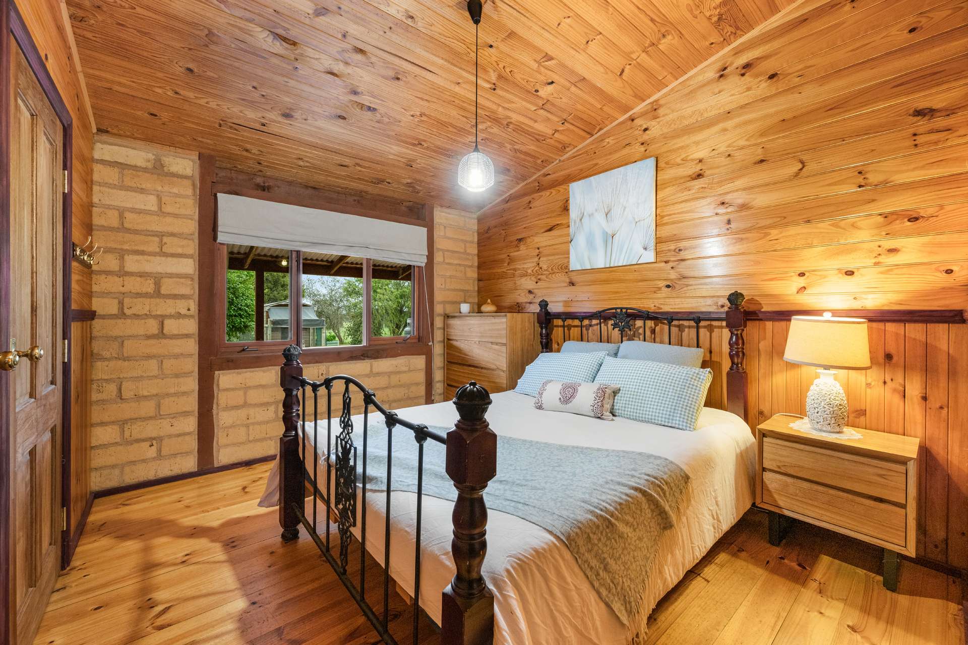 233 Braines Lane, Meadow Creek For Sale by Farmbuy.com - image 11
