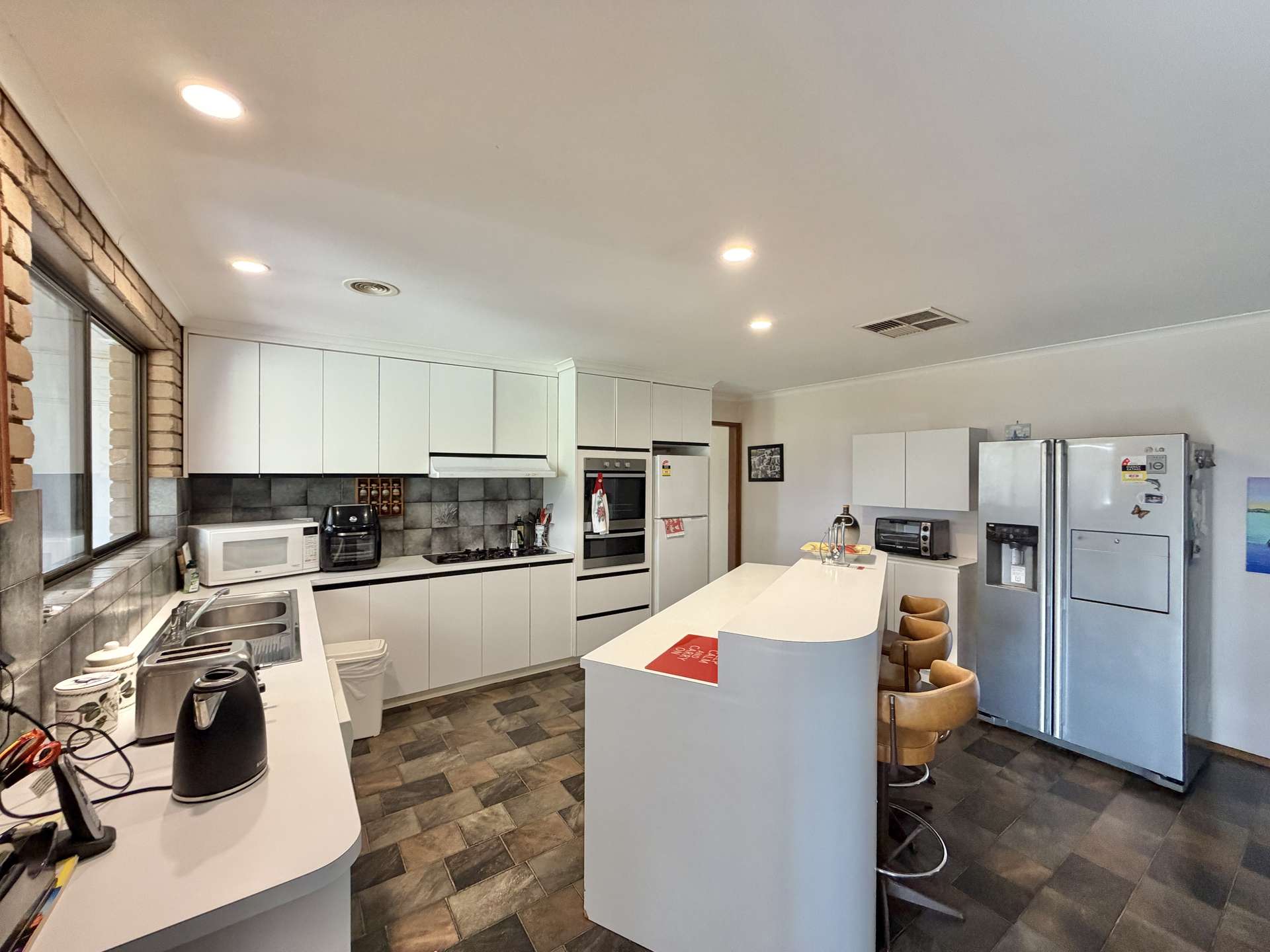 4 Catona Crescent, Cobram For Sale by Farmbuy.com - image 5