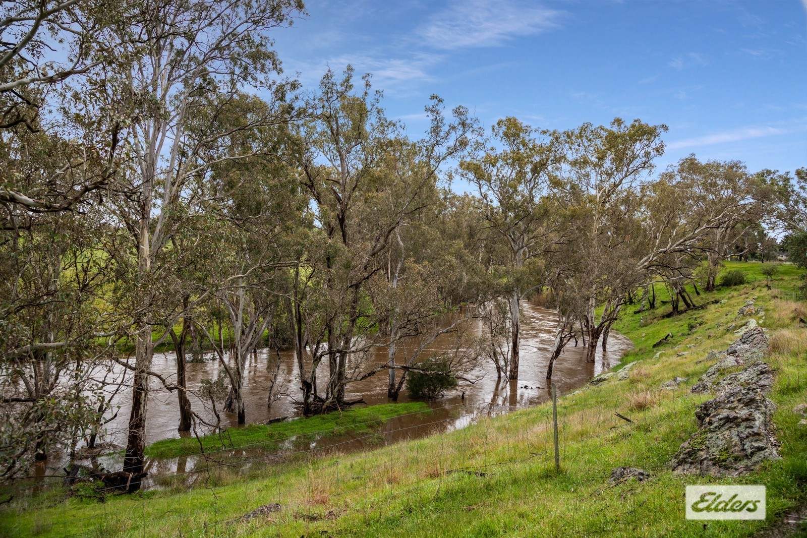 139 Wedge Gully Road, Redesdale For Sale by Farmbuy.com - image 3