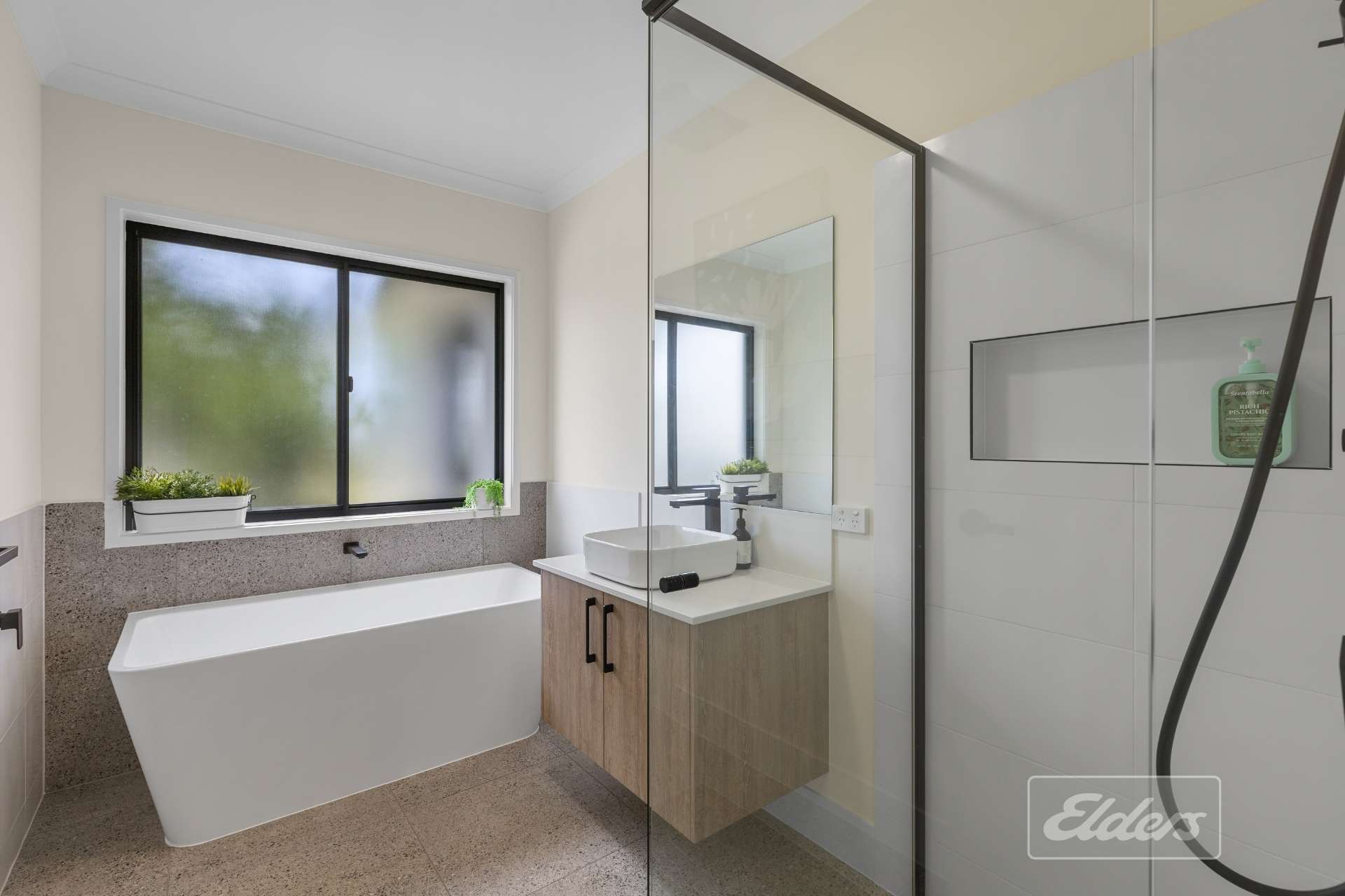 16 Billman Court, Chatsworth For Sale by Farmbuy.com - image 17